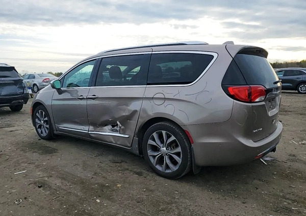Chrysler Pacifica cena 49000 przebieg: 112000, rok produkcji 2017 z Kazimierz Dolny małe 56